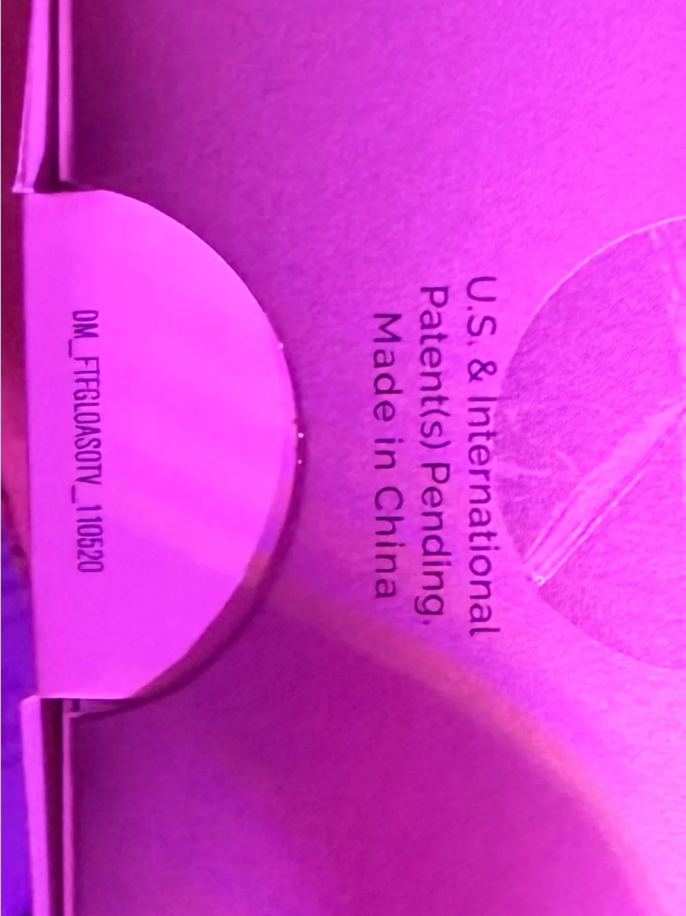 FLAWLESS Lighted Dermaplane Facial Exfoliator & Hair Remover w/ 6 replacements - Picture 3 of 3